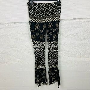 CHELSEA & VIOLET bohemian hippie floral stretch super flare pants size XS